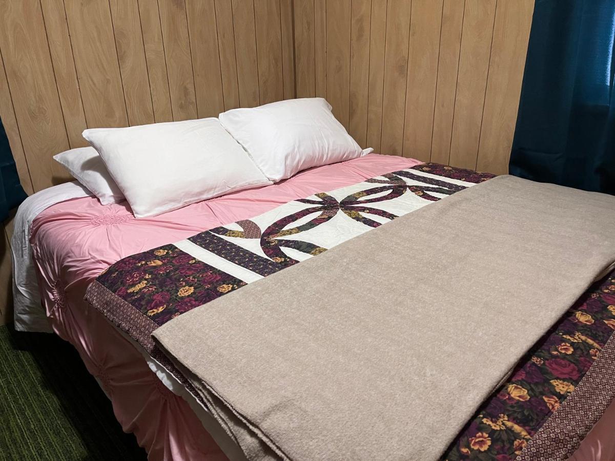 Musky Joe'S Twin Pines Resort New Post Екстер'єр фото